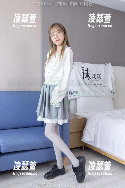 BoBoSocks袜啵啵-小甜豆 BoBoSocks袜啵啵 - 高清皮衣外套:小甜豆的自拍集,快来见证她如何把炫酷穿成日常!