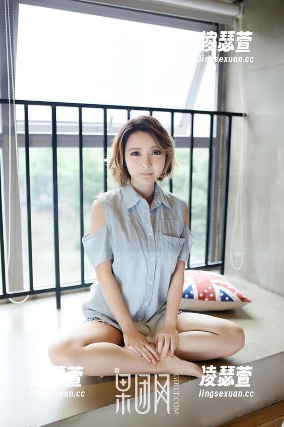 GIRLT果团网-丁晓楠 GIRLT果团网 - 欣赏丁晓楠的黑色馆藏,图库里的细节真是恰到好处,随便分享一下嘛!
