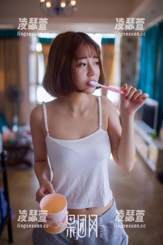 GIRLT果团网 - 带你high翻黄歆苑的蕾丝写真，网盘般的轻松交流，不怕你看不懂！