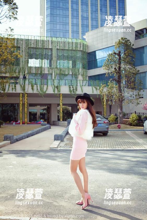 IMiss爱蜜社-梦心玥 IMiss爱蜜社 - 梦心玥的美图,少女的气息洒满整幅画面,看到后不禁自问:我还能再年轻个几年吗?