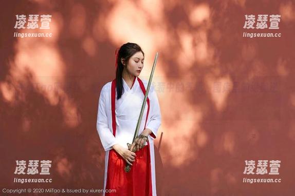 MiiTao蜜桃社-蜜蕊Mary MiiTao蜜桃社 - 蜜蕊Mary在泳装中的气场,图库里的绝美逆袭!