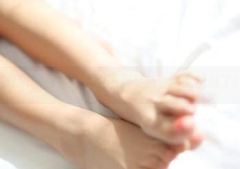 ROSI的白裙：从原图到壁纸，你又被过了！