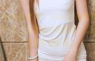 TouTiao头条女神 – JennyR的健身图集，不得不说，首尾的力量感让人想立刻订个去健身房的票。