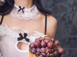 TouTiao头条女神 – 怎么回事，申美嫣的灰丝美图在线一发，用脑袋都想好了？
