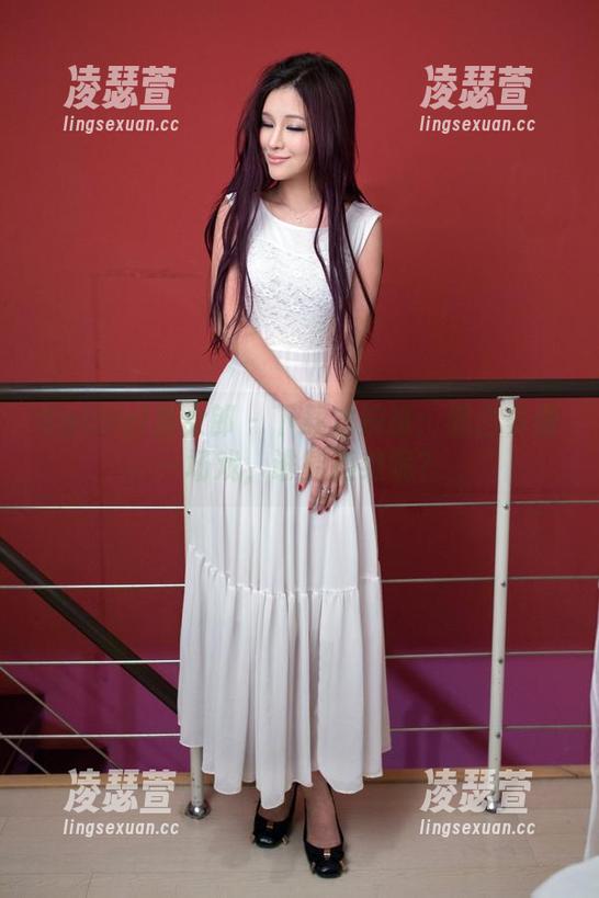 TuiGirl推女郎 - 下载木婉晴：黑白多像一场戏，谁能拒绝呢？