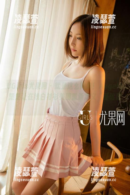UGirls尤果网 - 就是这么简单！Angela楚楚让在线白衬衫美图重新定义“基础款”。