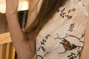 UGirls尤果网 – 谁能想到赵娜娜的全套里，竟然藏着这样的姐姐，一见倾心啊！