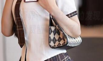 XIAOYU语画界 – 一次偶然的发现，徐莉芝Booty的免费图片揭开了秘书界的另类风采！