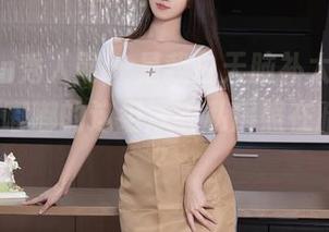 Xiuren秀人网 – 是我白天脑补太多，还是Mila嘟嘟的这组泳衣私房照在暗示什么？