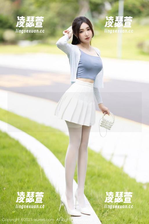 Xiuren秀人网-乔伊joy Xiuren秀人网 - 赌一块巧克力,墙壁比我心情好,乔伊joy的户外写真功不可没!