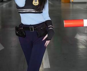 Xiuren秀人网 – 优琪琪子yuki修女写真不认真，但却更新得让人停不下来了！