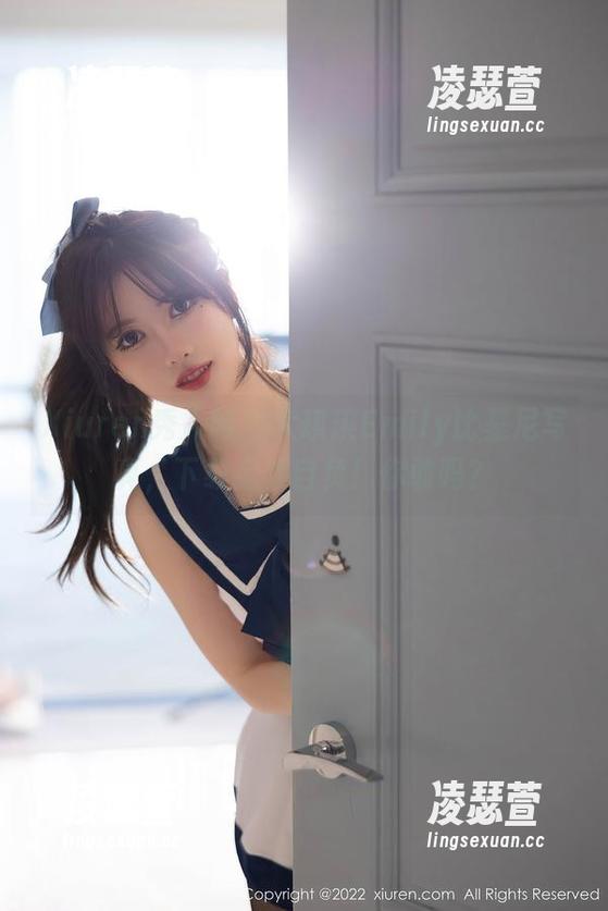 Xiuren秀人网 - 大琪琪Emily比基尼写真，下载后果自负！你敢吗？
