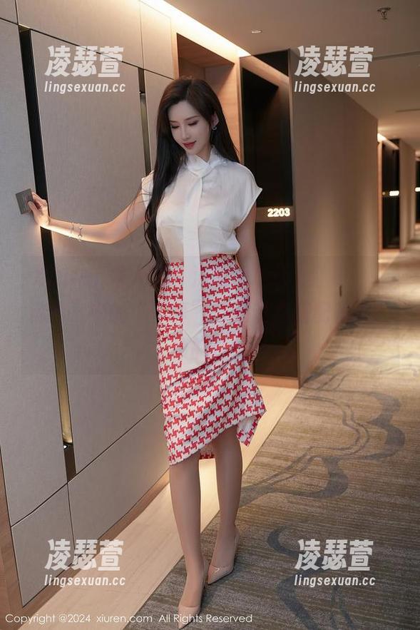 Xiuren秀人网-沫晓伊baby Xiuren秀人网 - 沫晓伊baby红裙,“精选”中的“写真”,别说这搭配有毒,顶的住!