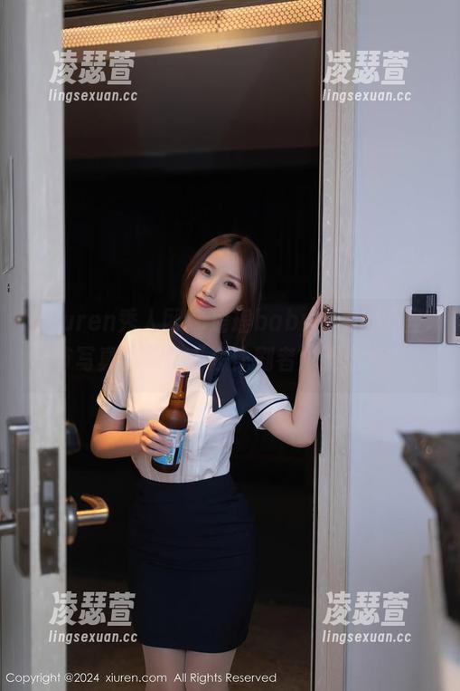 Xiuren秀人网 - 瑶瑶baby的最新万圣节写真，哪位“恶作剧者”上场呢？