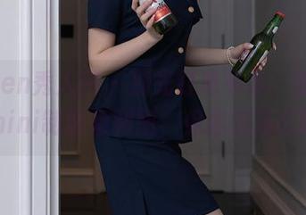 Xiuren秀人网 – 别光盯着书本，看糯美子mini制服福利图，保你流连忘返！