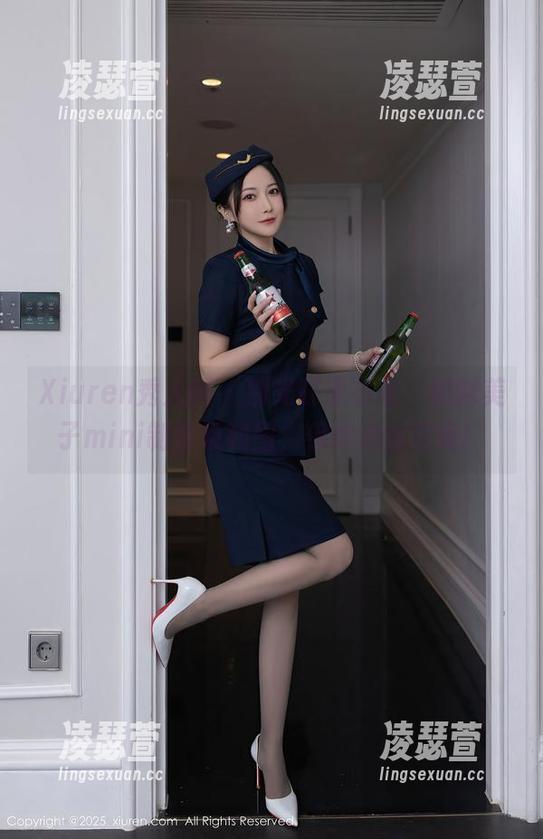 Xiuren秀人网-糯美子mini Xiuren秀人网 - 别光盯着书本,看糯美子mini制服福利图,保你流连忘返!