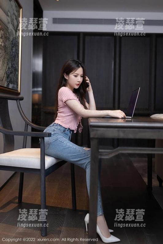 Xiuren秀人网-陆萱萱cecillia Xiuren秀人网 - 怎么才能把陆萱萱cecillia的双马尾写真下载到心里呢?哈,哈哈!
