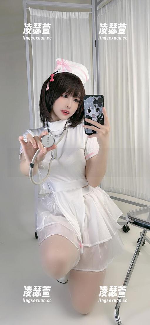miko酱吖 买了miko酱吖的高清图包,利兹小梦魔竟让我在工作的时候一直魂不守舍!