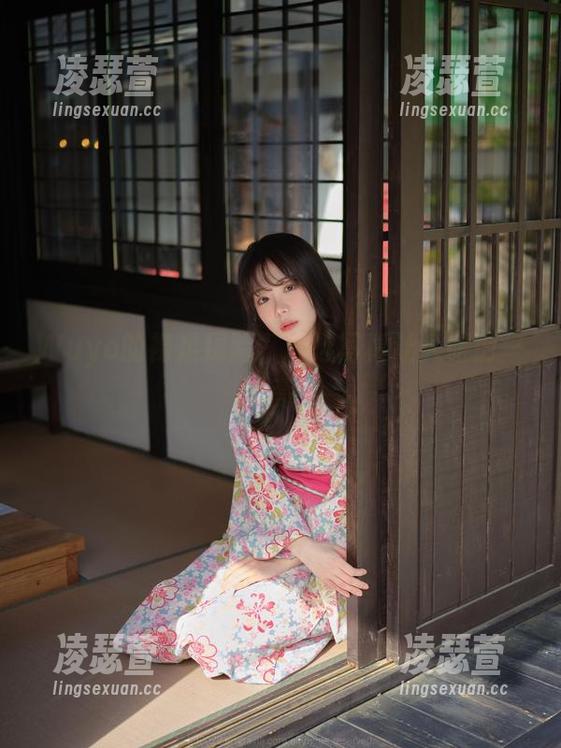 Wuyo的裸足探险，精选写真让人眼前一亮