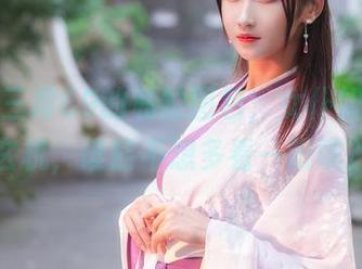 呜哦！三度69的私拍图包，女仆姐姐暗藏玄机，谁能不想多看一眼呢？