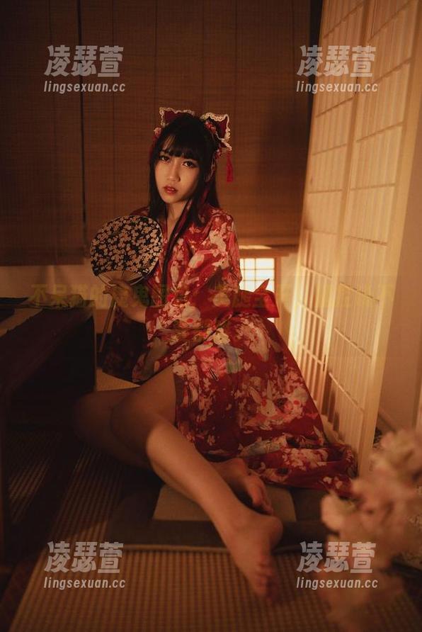 不呆猫 不呆猫的魔鬼图包:美腿全开,腿控说不爱都难。