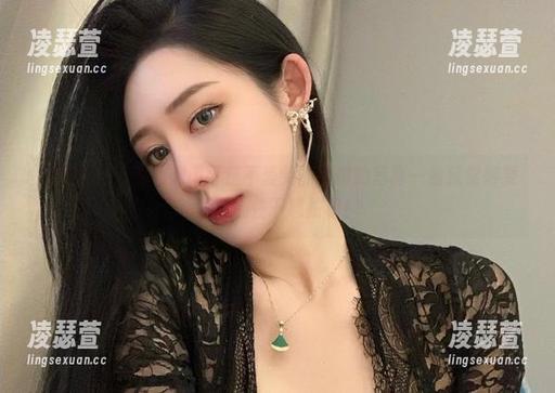 不爱笑的赛琳 微密圈 - 泳池我想…可是不爱笑的赛琳的写真一看就觉得要紧紧握住下载按钮!