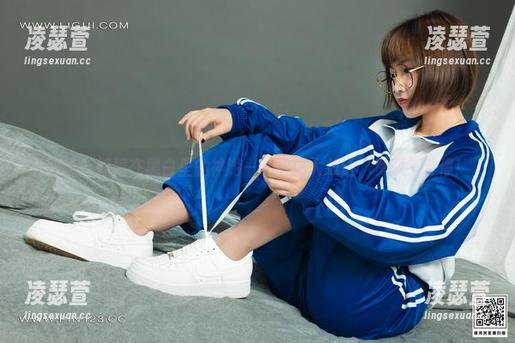 丽柜-婷婷 丽柜 - 婷婷在黑白里的神游——原图大放送,资源不要停!