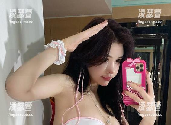 于芷晴 微密圈 - 这组白色美图感觉有点梦游,来点于芷晴的奇妙合集吧。