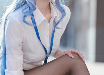 仙女月的无圣光时刻，泽月希娜小姐泳装大放异彩