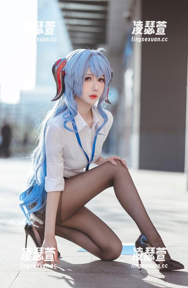 仙女月 仙女月的无圣光时刻,泽月希娜小姐泳装大放异彩