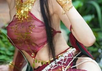 在余多多Dudu的眼镜写真全集里，找到你的最佳视角！
