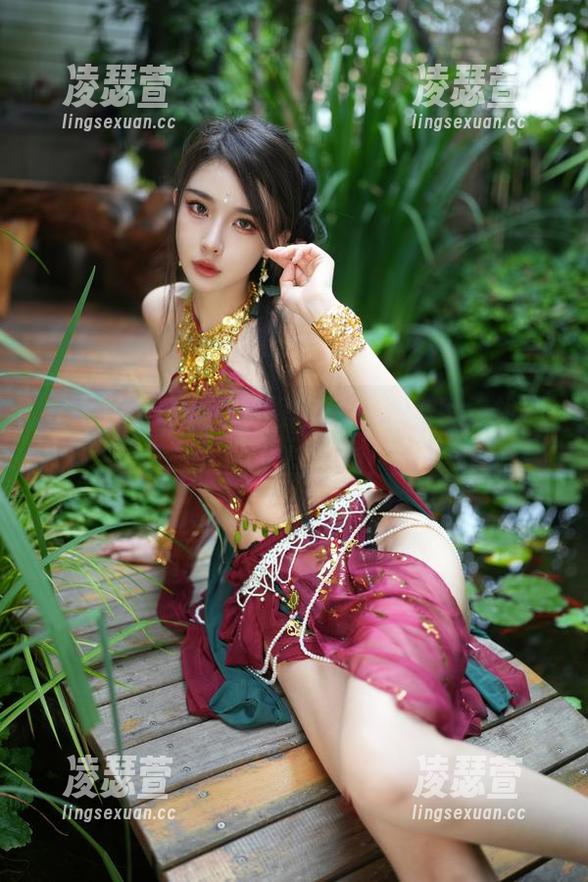 余多多Dudu 在余多多Dudu的眼镜写真全集里,找到你的最佳视角!