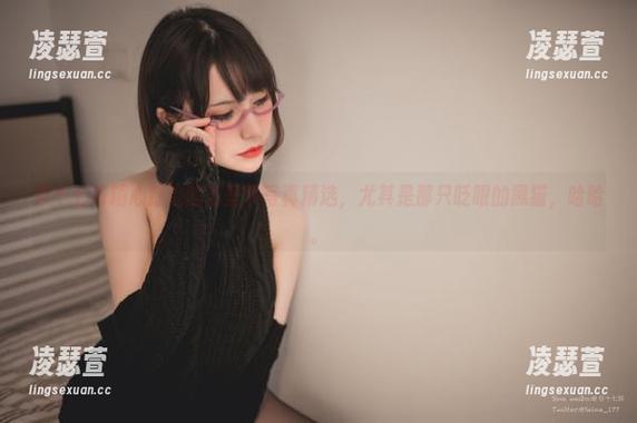 你十七鸽精心打造的万圣节写真精选，尤其是那只眨眼的黑猫，哈哈。