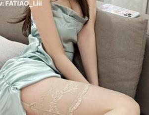 水手服里藏着的发条少女yoki，她的定制写真让我大喊“再来一遍”！