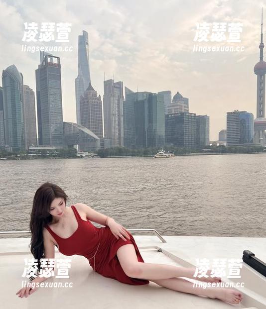 微密圈 - 钢琴是白的，黑丝是黑的，周妍希的美图合集，面对这样的搭配，我只能沉默…