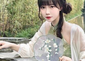 原图中的大肉丸Amiee：那睡衣cos起来究竟该怎么穿？