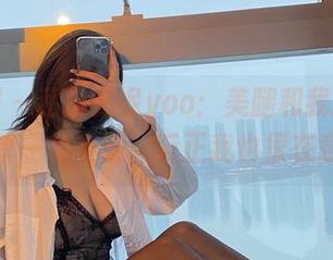 微密圈 – 私拍安妮yoo：美腿和我的零食清单一起上镜，反正我也很在意！