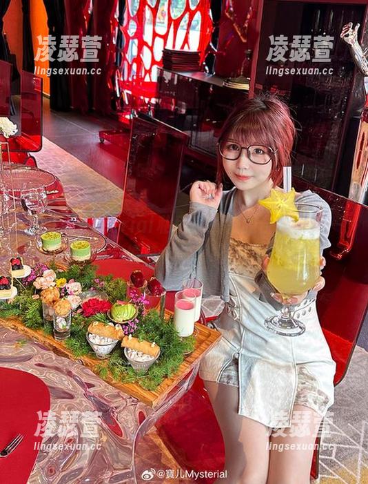 宝儿mysterial 宝儿mysterial私房里的校服合集,来一发莫名想象吧!