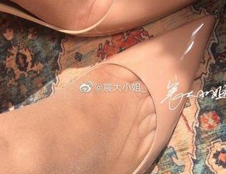 微密圈 – 这是谁的红裙？宸大小姐的分享，图片慢慢看，怎一个美字了得！