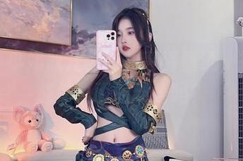 啊，小小奶瓶儿秘书的高清壁纸，担心变成你桌面的新宠吗？