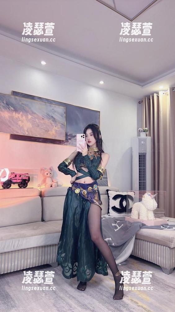 小小奶瓶儿 啊,小小奶瓶儿秘书的高清壁纸,担心变成你桌面的新宠吗?