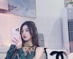 白丝写真集+小小奶瓶儿组合拳！手到擒来，别忘了下载哦！