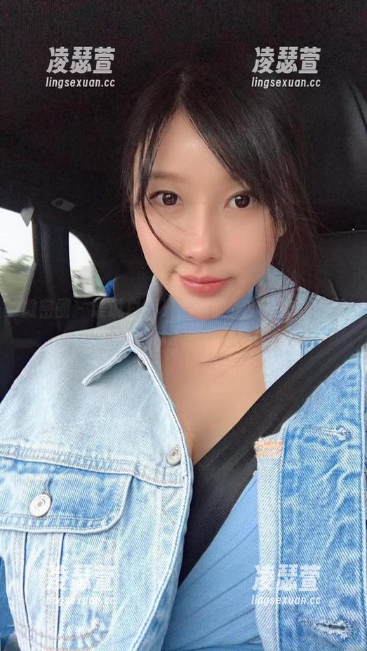 小芯酱 微密圈 - 谁说白裙只能素雅?小芯酱的美图合集,藏了些小心机!