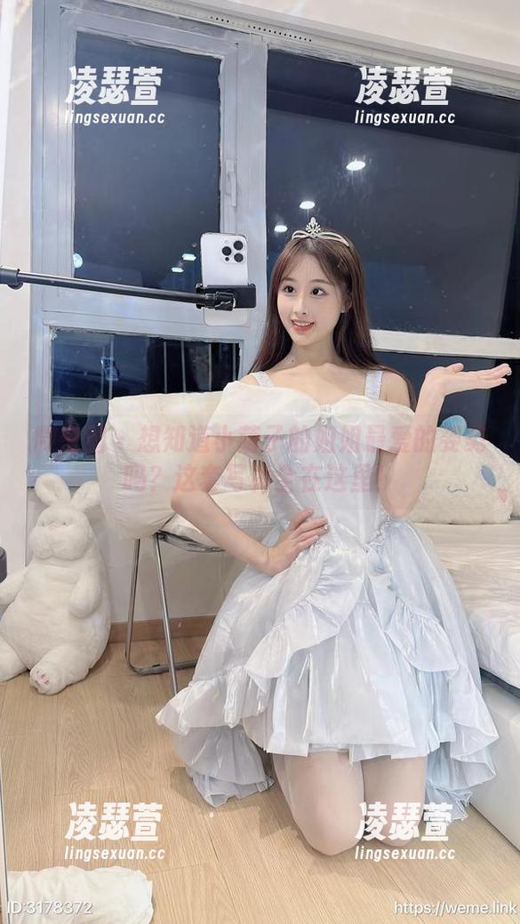 小萌子 微密圈 - 想知道小萌子的姐姐最爱的姿势吗?这套写真全在这里!