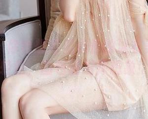 尤蜜荟 – 你也想看温心怡的泳衣美图？放轻松，图包请发挥想象！