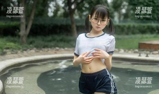 幼水铃衣 小心,幼水铃衣的修女图包可能会让你重拾信仰——信仰她的美。