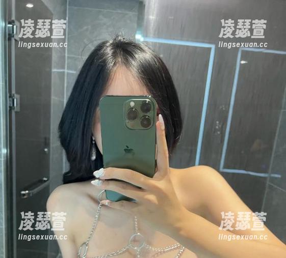 微密圈 - 张鑫baby的灰丝合集，为什么我总想多看几眼呢？