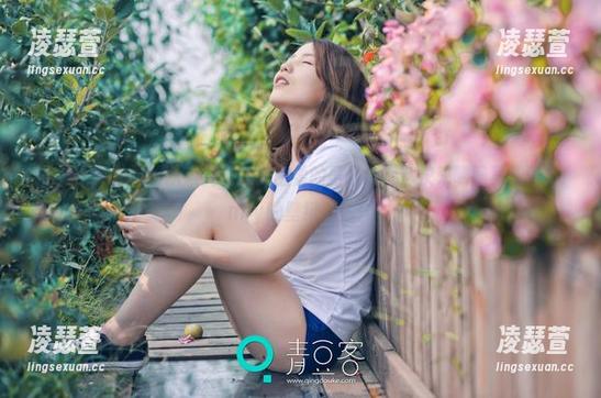 推女神-莫晓茜sunny 推女神 - 总觉得从未见过如此温柔的圣诞气息,快来瞧瞧莫晓茜sunny的壁纸合集!