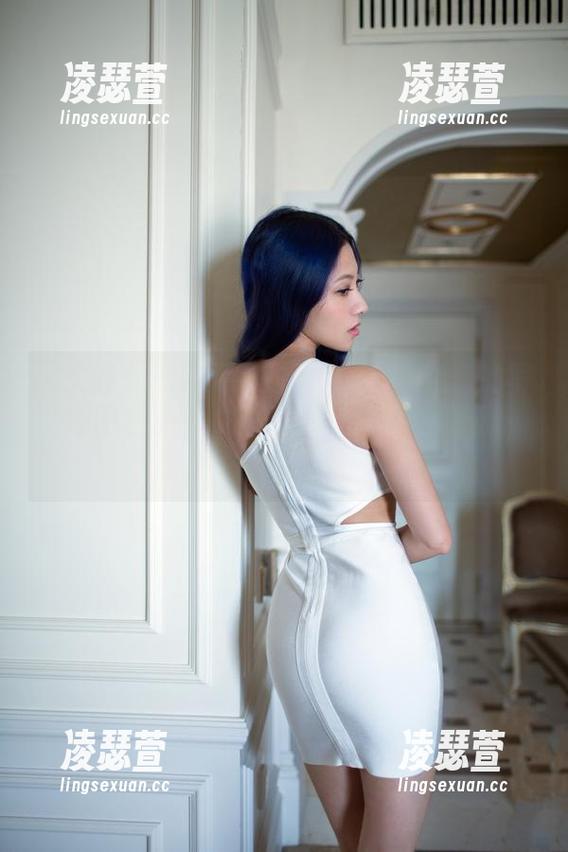 推女郎 - 谁说清纯就是无趣？王依萌的写真原图在这里，满满的呆萌＋一丝不羁，难得呢！