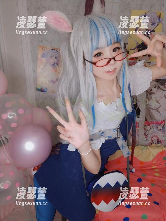 摇摇乐yoyo 摇摇乐yoyo的旗袍写真,资...源库!这不就是颜色搭配的小宇宙吗?